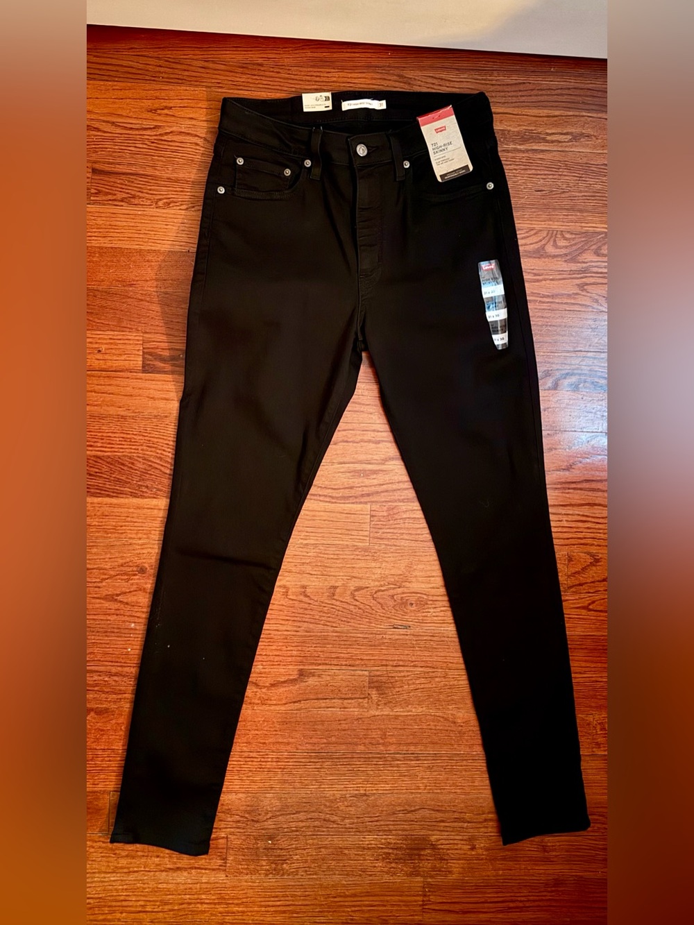 NWT Levi's 721 High-Rise Skinny Jeans Black-on-Black - Size 31x30